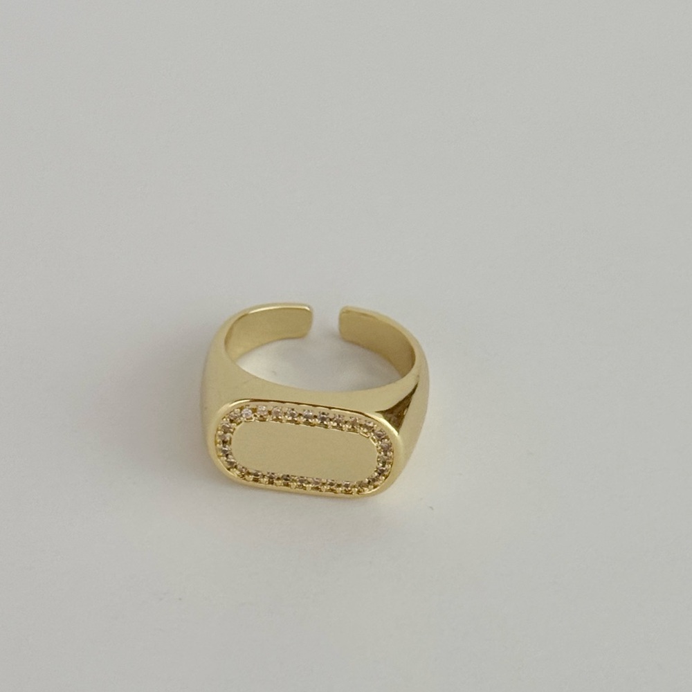 Signet Ring - Picture 3 of 4